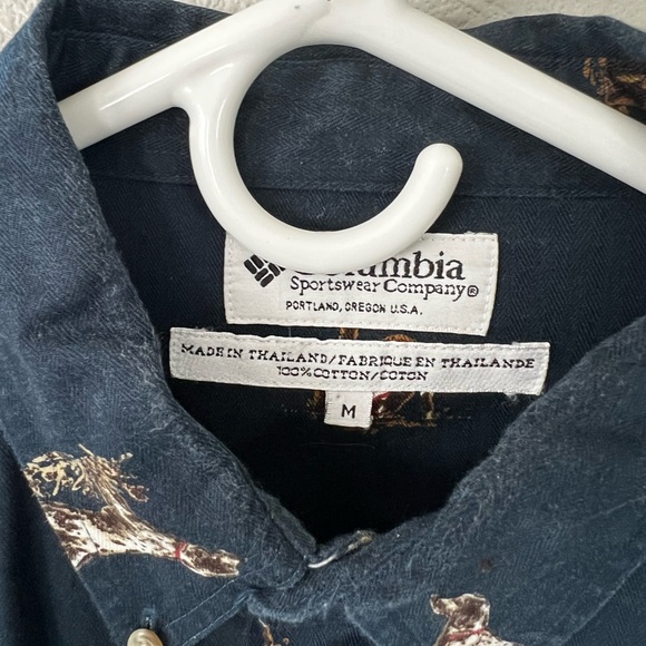 CLEARANCE Men’s Medium Columbia Navy Button Down Shirt With Hunting Dogs Print - Picture 10 of 12